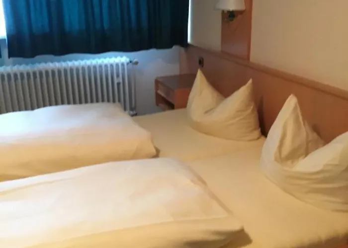 Landhotel Zur Wegelnburg 3* Schönau